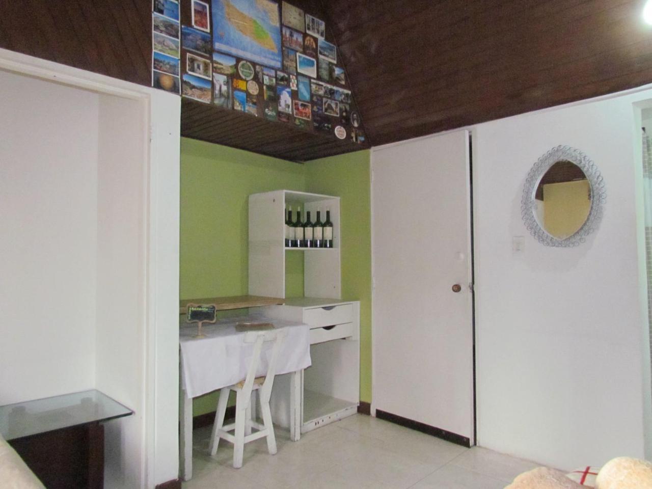Como En Casa! Restaurante Y Hostal Богота Экстерьер фото